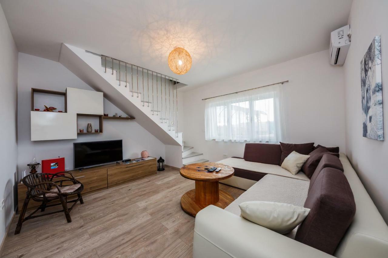 Žrnovnica Holiday Home Cherry Tree מראה חיצוני תמונה
